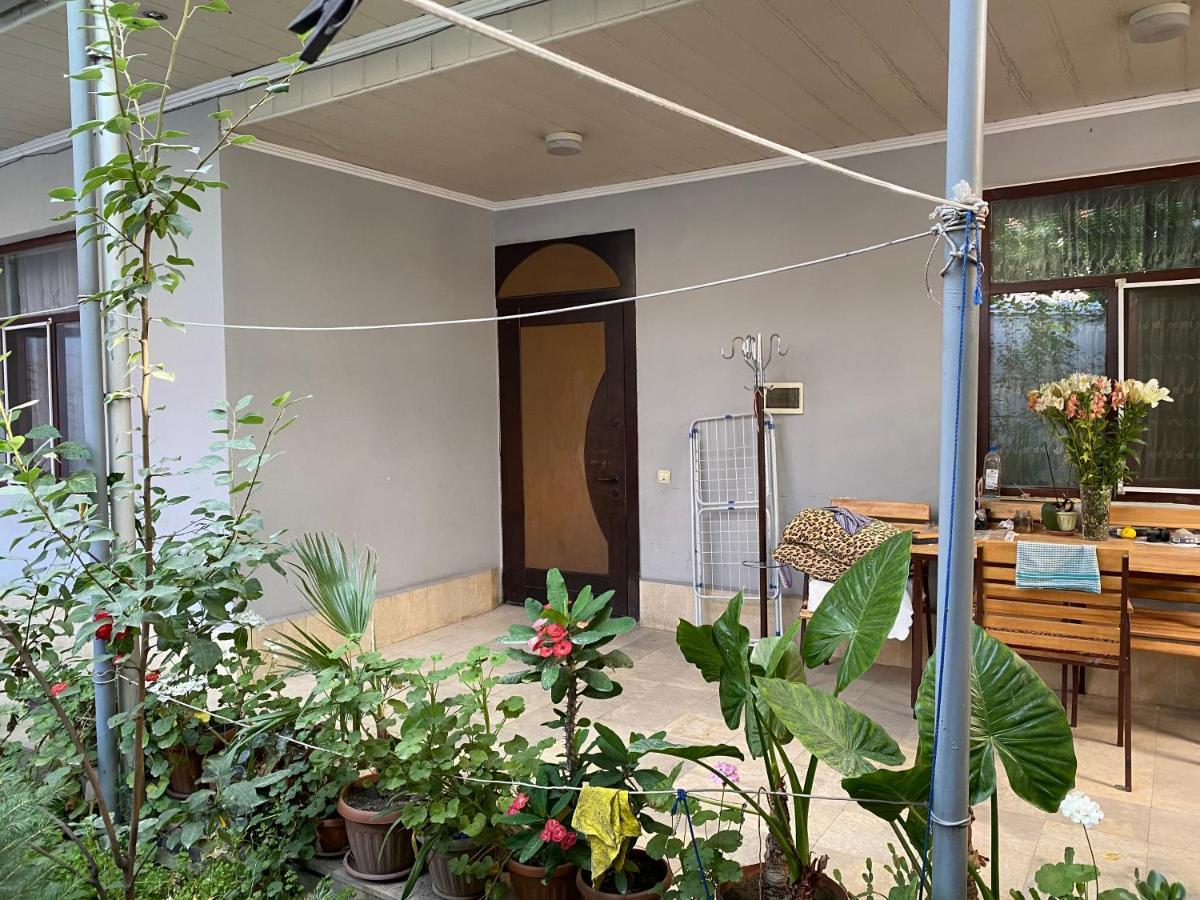 Guest House Vip Osh Luaran gambar