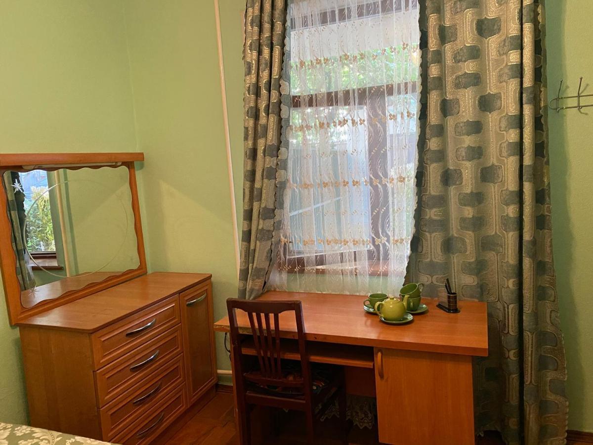Guest House Vip Osh Luaran gambar
