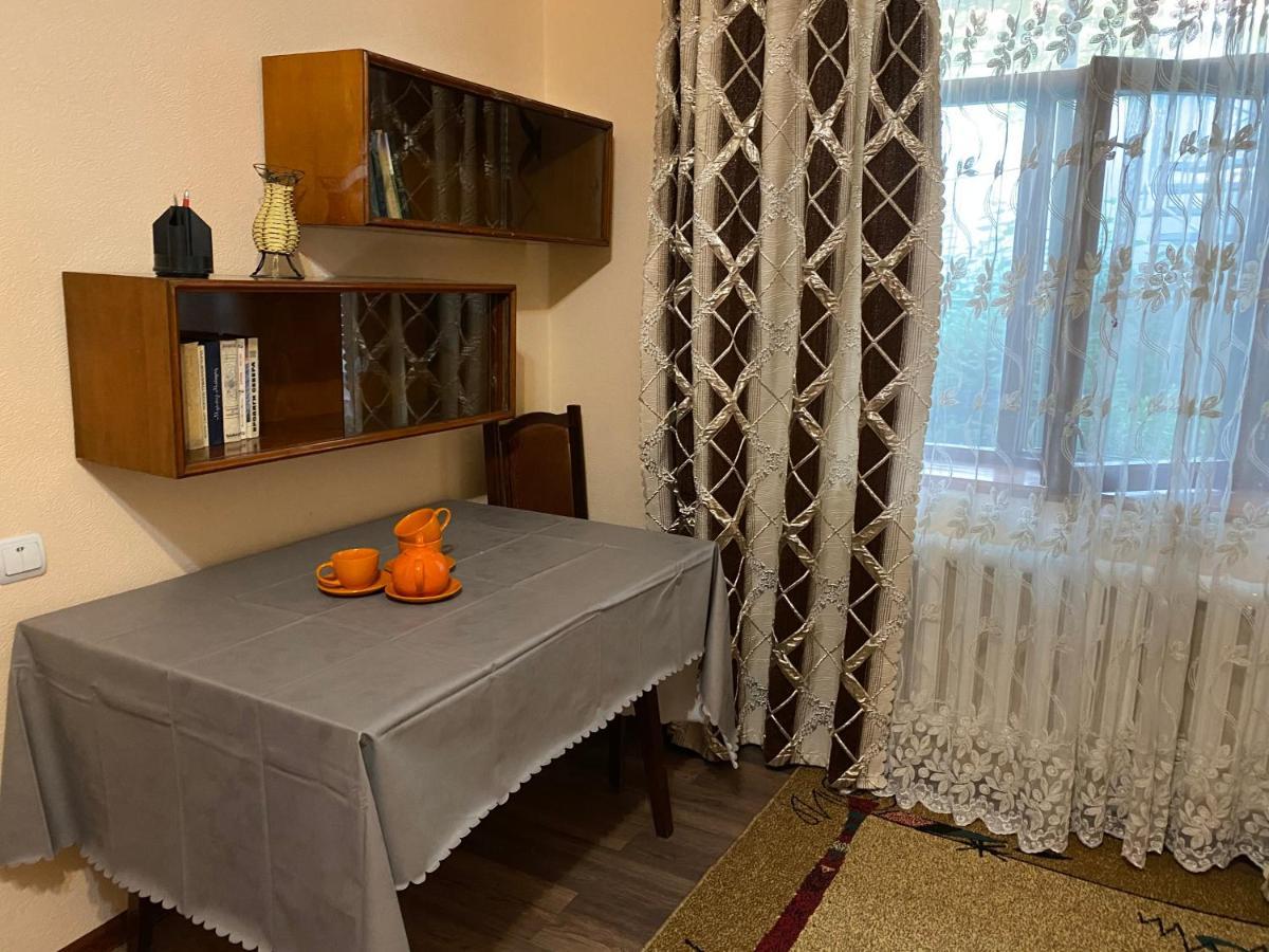 Guest House Vip Osh Luaran gambar