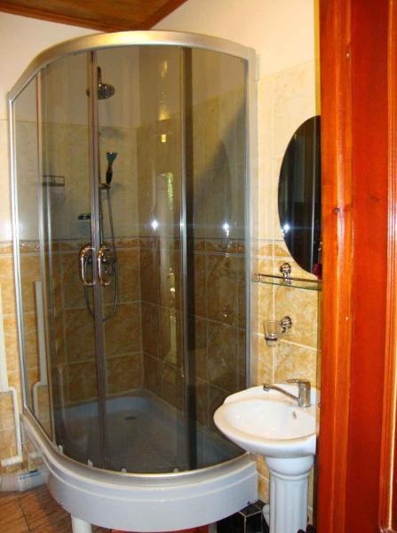 Guest House Vip Osh Bilik gambar