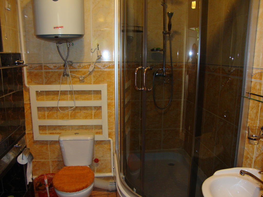Guest House Vip Osh Luaran gambar