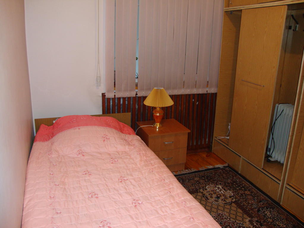 Guest House Vip Osh Bilik gambar