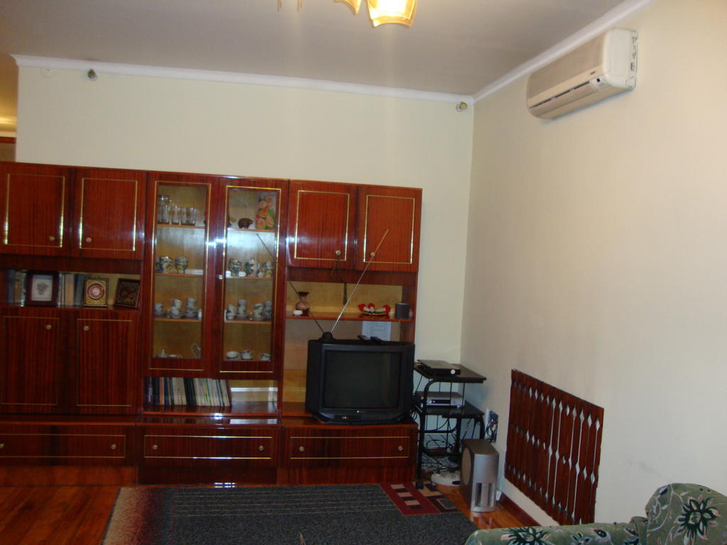 Guest House Vip Osh Bilik gambar